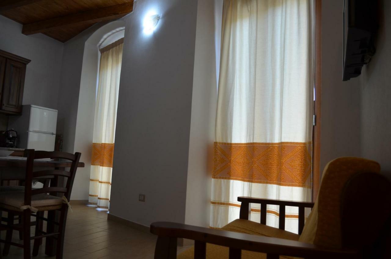 Casa Vacanze La Pavoncella イグレージアス エクステリア 写真